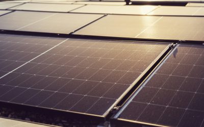 Styrelseguiden: Solceller på tak – ekonomi, beslut och genomförande